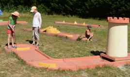 Mini-golf au camping Le Pipiou